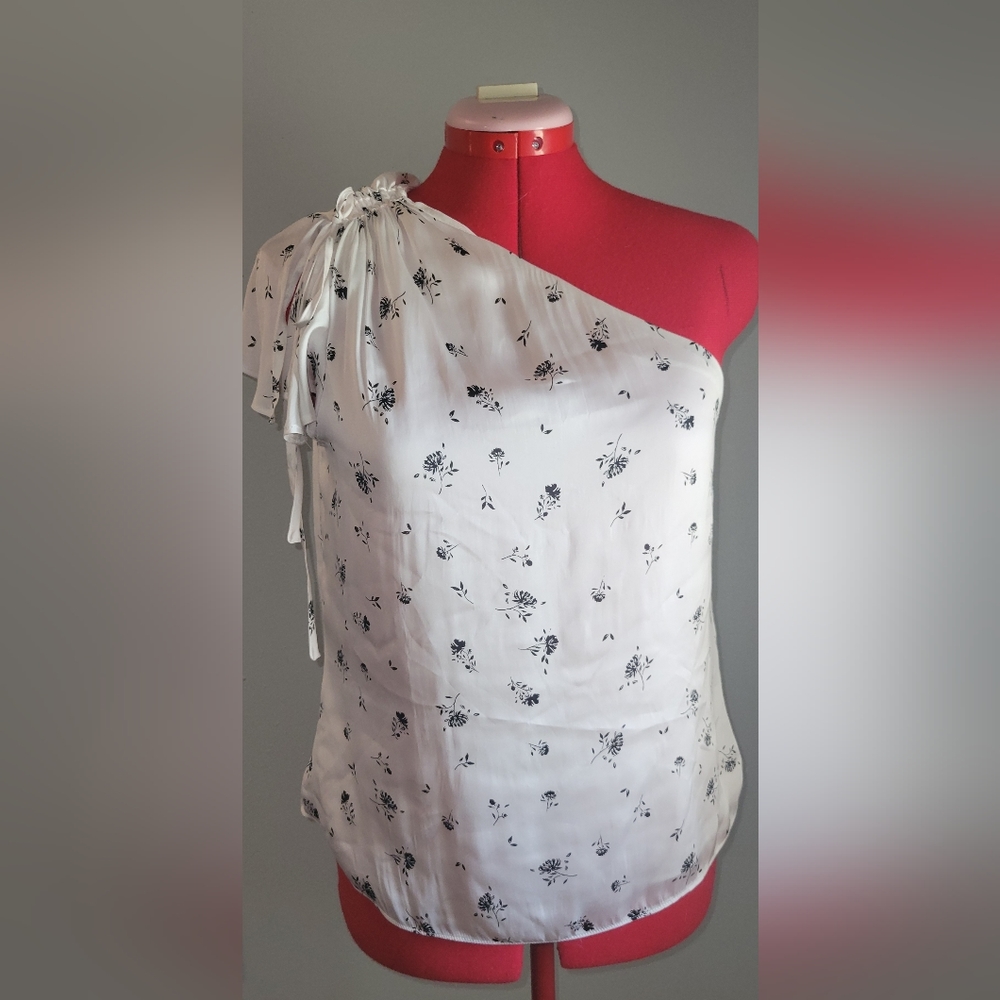 BANANA REPUBLIC one shoulder satin top